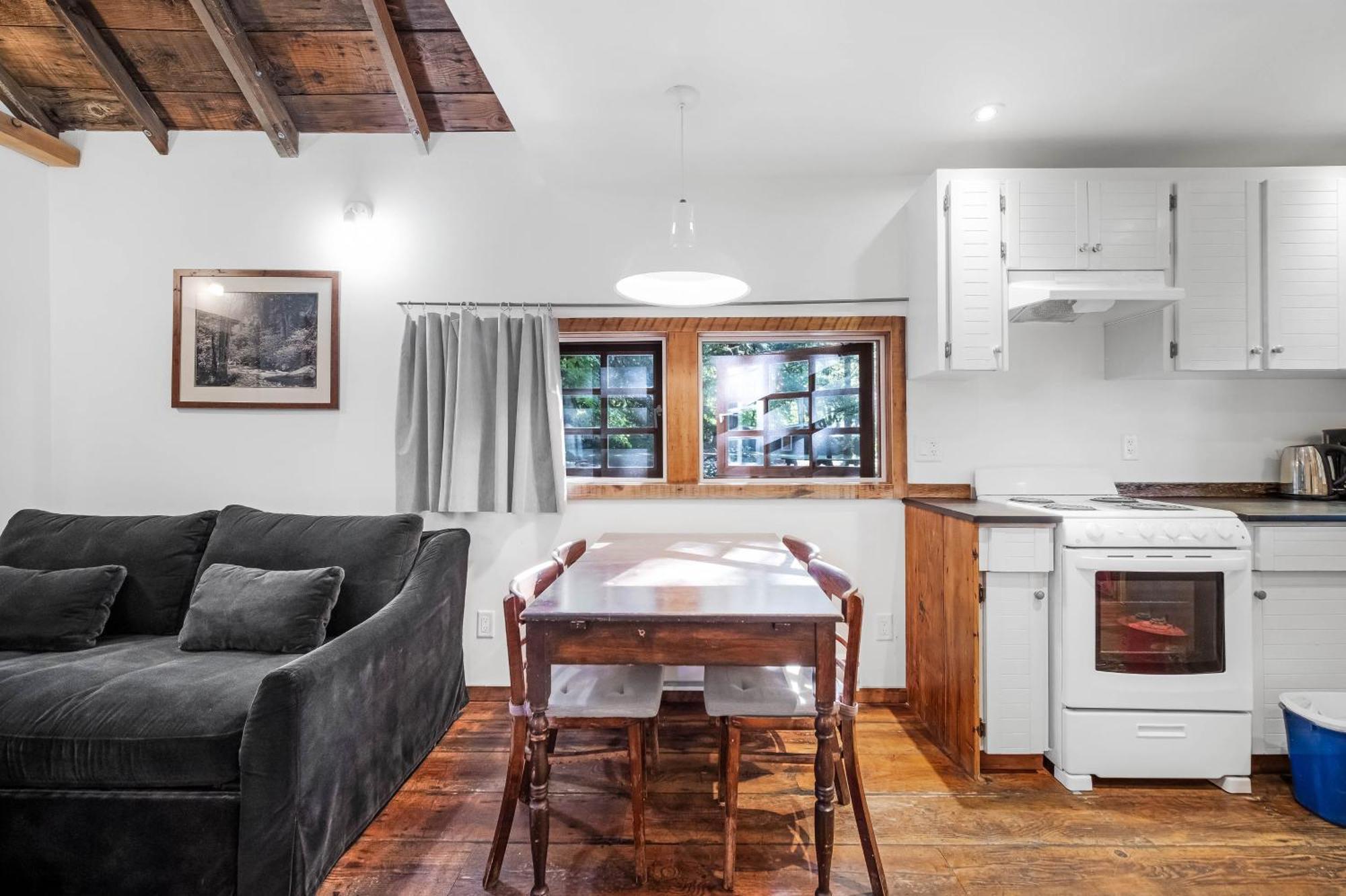 Sunwolf Riverside Cabins Brackendale Екстер'єр фото