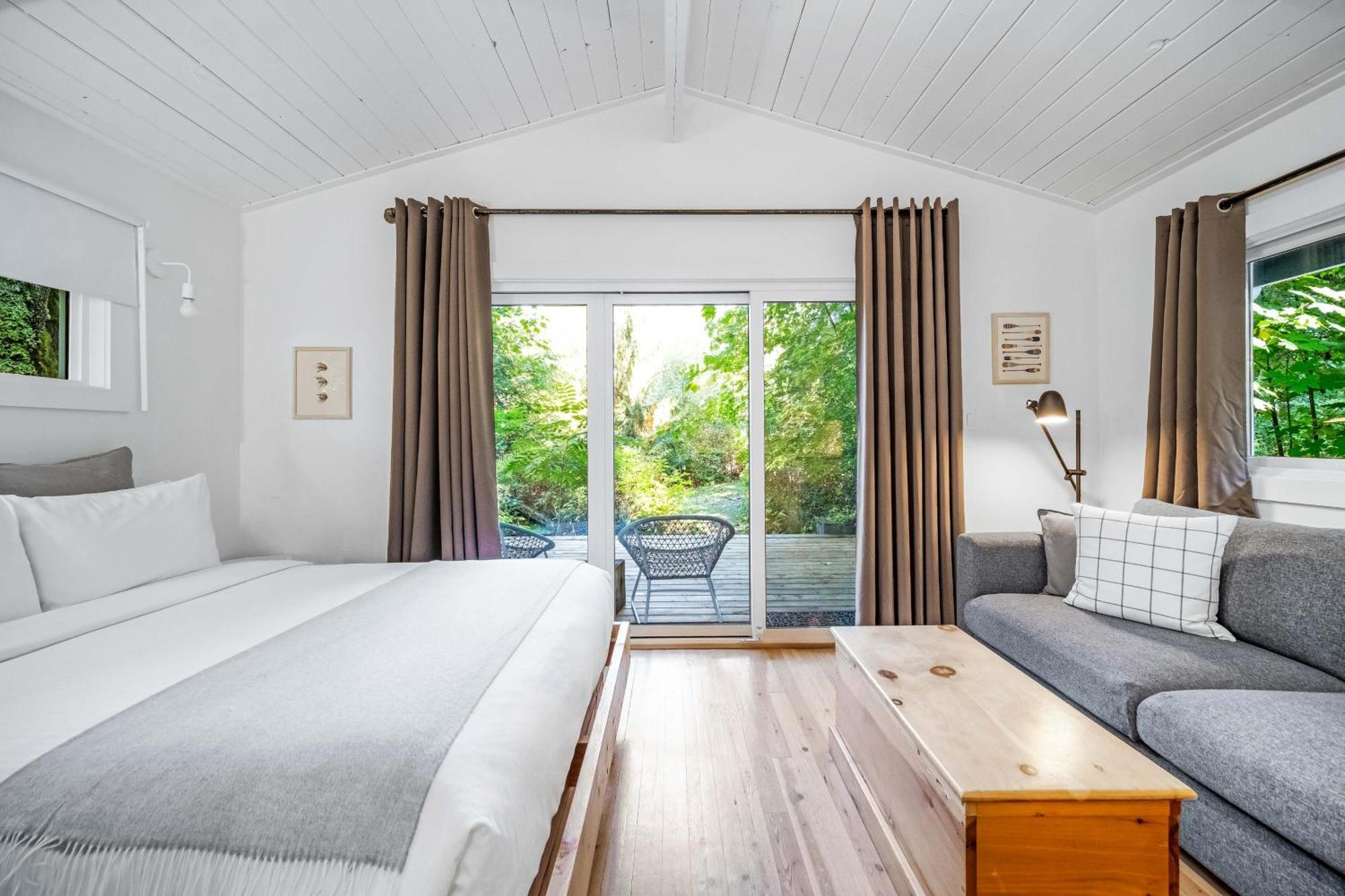 Sunwolf Riverside Cabins Brackendale Екстер'єр фото